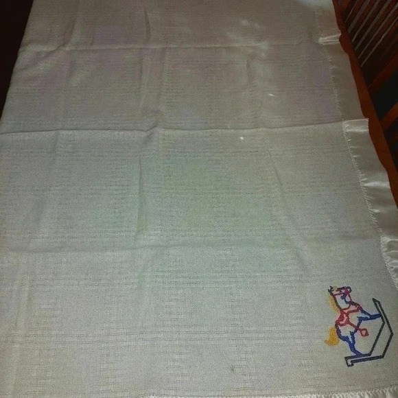VTG USA 45X54 Faribo Ivory Waffel Weave Wool Acrylic Baby Blanket Satin Trim - Picture 6 of 12